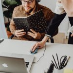 Od chaosu do flow: sprawdzone metody, które uporządkują Twoją pracę i uwolnią czas