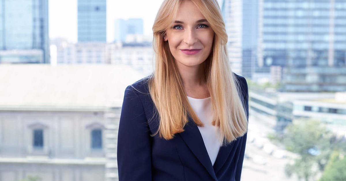 Szybki tor awansu: sprawdzone strategie na ekspresową karierę w korporacji