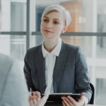 12 pytań, które wyróżnią Cię w oczach rekrutera — zadaj je, zanim zrobi to ktoś inny