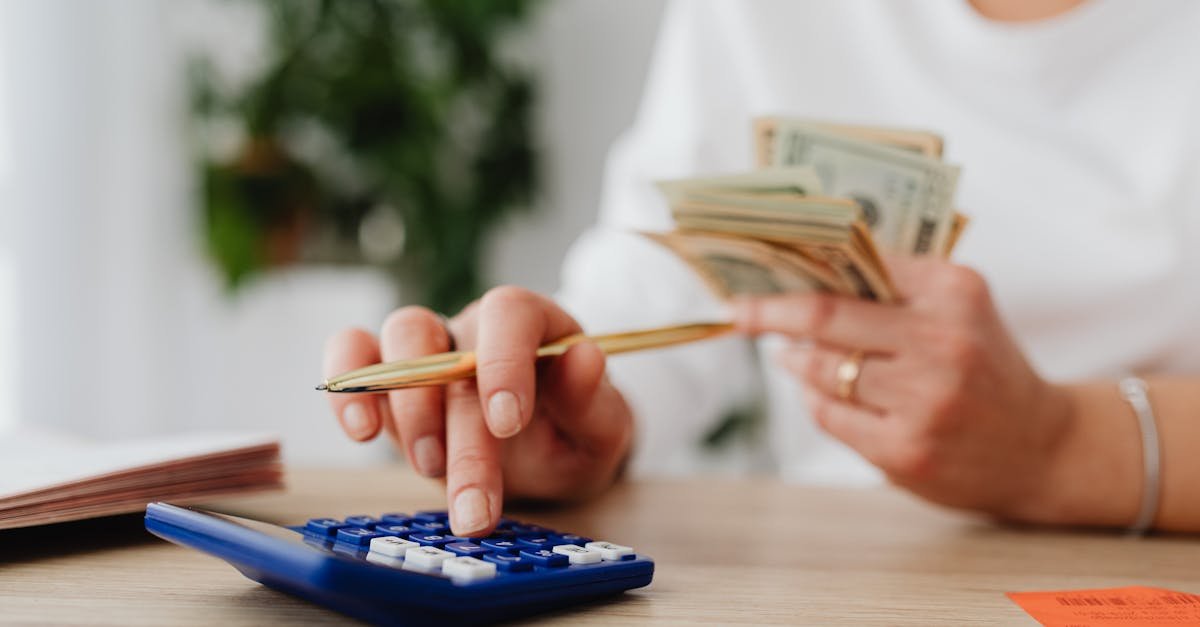 Domowy budżet bez stresu: 12 prostych nawyków, które realnie zwiększą Twoje oszczędności