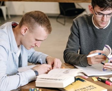 Turbo‑nauka: strategie, dzięki którym opanujesz nowe umiejętności w rekordowym czasie