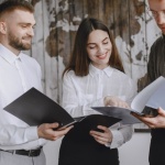 Portfolio, które otwiera drzwi do kariery: zbuduj profesjonalną wizytówkę swoich osiągnięć