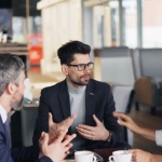 Turbo-networking: stwórz silną sieć biznesowych kontaktów w rekordowym czasie